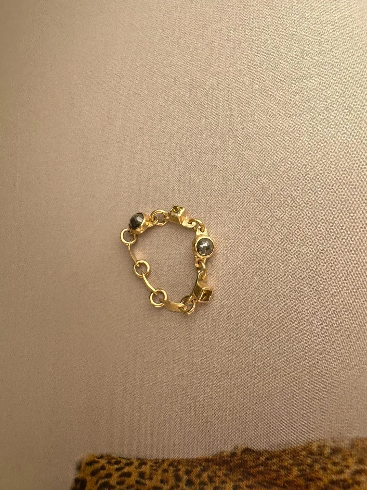 stones stone zoo】 Charm-ヘビ | Wild Roquette